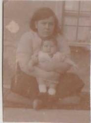 1927 YILI ANNE VE BEBEK ARKASI OSMANLICA NOTLU SİNEK EBAT SİYAH BEYAZ FOTOĞRAF