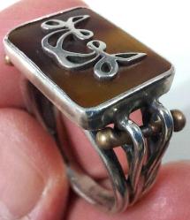 OSMANLI SON DÖNEM KATALİN TAŞLI MÜTHİŞ HARİKA MOTİFLİ ORİJİNAL SANATSAL MUHTEŞEM GÜMÜŞ YÜZÜK 3WW1R ÇOK NADİR