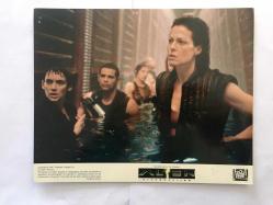ALIEN - YARATIK: DİRİLİŞ (1997) - SİNEMA FİLMİ ORİJİNAL 8'Lİ LOBİ KART SETİ - AMERİKA DÖNEM BASKISI - ALIEN: RESURRECTION (1997) ORIGINAL LOBBY CARD SET 8 SCENES, U.S.A - 25 x 20 cm - Jean-Pierre Jeunet, Sigourney Weaver, Winona Ryder, Dominique Pinon, Ron Perlman, Gary Dourdan, Michael Wincott, Kim Flowers, Dan Hedaya, J.E. Freeman, Brad Dourif, Raymond Cruz, Leland Orser, Carolyn Campbell, Marlene Bush, David St. James, 	Joss Whedon, John Frizzell, Hervé Schneid