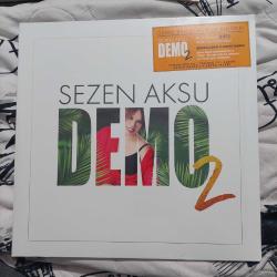 Sezen aksu lp plak ambalajında demo 2