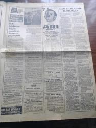 Hürriyet Gazetesi - 17 Temmuz 1969 - Ay'ın Fethine 3 Gün Var - Tarihi Hareket Saati 15.32 - Satürn 5 Gürledi Apollo 11 Yolda - Astronotlar Kendilerini Atış Rampasına Götüren Araçta Fotoğraf - Aldrin Ve Collins Füzeye Giden Koridordan Geçerken Fotoğraf - Satürn 5 Alevler Saçarak Ay Yolculuğuna Çıkıyor - Muammer Kaylan Cape Kennedy'den Bildiriyor - Süleyman Demirel Çağımız Gökte Asılı Duran Ay'ı Keşfetme Çağıdır - Futbol Maçı Yüzünden Salvador Komşusu Honduras'ı İşgal Etti - İstanbul Ankara İzmir Radyosu Programı - Tarkan Korkunç Takip Yazan Ve Çizen Sezgin Burak - Fay Anadol Tahlilleri Arabalarını Alıyor - Türkiye İş Bankası - Celal Bayar Anlatıyor Başvekilim Adnan Menderes Yazı Dizisi - Müzeyyen Senar Ellibirinci Yaş Gününü Sahnede Kutladı Fotoğraf - Fenerbahçe'nin Gözü Hala Ender Konca'da - Artist Pele - Galatasaraylılar Ailece Pazar Günü Avrupa Seyahatine Çıkıyor - Beşiktaş Yeni Sezona Pazar Günü Giriyor - Ve Ay'da İlk Yemek Fotoğraf - Dedektif Nik'in Maceraları Çizgi Roman