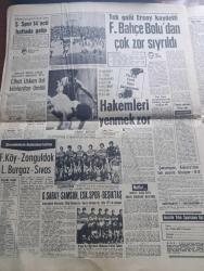 Hürriyet Gazetesi - 24 Aralık 1972 - Bülent Ecevit Türkiye'nin Dirliği Ordunun Birliğine Bağlıdır Dedi - Profesör Uğur Alacakaptan 5 Yıl 10 Ay Hapse Mahkum Oldu - İdamı İstenen Öğretmen Süleyman Bakır Suçsuz Görülerek Serbest Bırakıldı - Ünlü Aktör Ömer Şerif Üvey Kızının Düğününde İlk Eşiyle Bir Araya Geldi Fotoğraf - Kuzey Vietnam Savunma Bakanı Giap'ın Öldürüldüğü İleri Sürülüyor - Prenses Leyla Şeren'in Katili Genç Sevgilisi Rasim Kılıç - Tarkan Altın Madalyon Yazan Ve Çizen Sezgin Burak - Geriye Bırakmayacağım Yazan Ve Çizen Faruk Geç - Cem Karaca - Türk Casusu İngiliz Kemal İsrail Macerası Yazan Ali Kemal Meram Yazı Dizisi - Balca Yazan Sevda Gezer - Devekuşu Kabare Tiyatrosu Sete Çıkınca - Zeki Alasya Ve Metin Akpınar Fotoğraf - Fenerbahçe Bolu'dan Çok Zor Sıyrıldı - Uluslararası Yaşar Doğu Serbest Güreş Şampiyonası - Haliç Köprüsünün Kirişleri Getirildi Fotoğraf - Bizimkiler Çizen Sezgin Burak - Dedektif Nik'in Maceraları