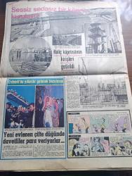 Hürriyet Gazetesi - 24 Aralık 1972 - Bülent Ecevit Türkiye'nin Dirliği Ordunun Birliğine Bağlıdır Dedi - Profesör Uğur Alacakaptan 5 Yıl 10 Ay Hapse Mahkum Oldu - İdamı İstenen Öğretmen Süleyman Bakır Suçsuz Görülerek Serbest Bırakıldı - Ünlü Aktör Ömer Şerif Üvey Kızının Düğününde İlk Eşiyle Bir Araya Geldi Fotoğraf - Kuzey Vietnam Savunma Bakanı Giap'ın Öldürüldüğü İleri Sürülüyor - Prenses Leyla Şeren'in Katili Genç Sevgilisi Rasim Kılıç - Tarkan Altın Madalyon Yazan Ve Çizen Sezgin Burak - Geriye Bırakmayacağım Yazan Ve Çizen Faruk Geç - Cem Karaca - Türk Casusu İngiliz Kemal İsrail Macerası Yazan Ali Kemal Meram Yazı Dizisi - Balca Yazan Sevda Gezer - Devekuşu Kabare Tiyatrosu Sete Çıkınca - Zeki Alasya Ve Metin Akpınar Fotoğraf - Fenerbahçe Bolu'dan Çok Zor Sıyrıldı - Uluslararası Yaşar Doğu Serbest Güreş Şampiyonası - Haliç Köprüsünün Kirişleri Getirildi Fotoğraf - Bizimkiler Çizen Sezgin Burak - Dedektif Nik'in Maceraları