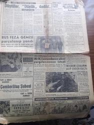 Milliyet Gazetesi - 4 Aralık 1960 - Yassıada'da 2 Dava Karara Bağlandı - Değirmen Davası Düştü Ve Sanıklardan Şemsi Demirkan Tahliye Edildi - Zimmet Davasında Zeyyat Mandalinci'nin Tevkif Kararı Kalktı - Kayseri Olayları İçin 13 Kişinin İdamı İsteniyor - Sezai Okan'ın Açıklaması Kurucu Meclis 2 Ocakta Toplanıyor - Teknik Üniversite Rektörü Fikret Narter 147'ler Meselesi İnkişaf Halinde Dedi - Cemal Gürsel'in Muayene İçin Amerikalı Bir Doktor Geldi - Rus Feza Gemisi Parçalanıp Yandı - Çetin Altan Köşe Yazısı - Dün Yassıada'da Yazan Halit Kıvanç - Abdülcanbaz'ın Maceraları Çizen Turhan Selçuk - Pazarlık Köşesi Yazan Halit Kıvanç Köşe Yazısı - İslam Dini Afrika'da Yayılıyor - Yakut Gözlü Kedi Yazan Ümit Deniz Yazı Dizisi - Johnny Hazard Çizen Frank Robbins - Allahlık Ali Bey Çizen Swan - Oba Sucuğu - Galatasaray Ptt'yi Kolay Yendi - Bir Aylık İstirahat Beşiktaş'a Yaradı - Fenerbahçe Eskişehir'de 3 0 Galip - Darüşşafaka 76 Galatasaray 60