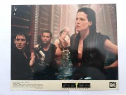 ALIEN - YARATIK: DİRİLİŞ (1997) - SİNEMA FİLMİ ORİJİNAL 8'Lİ LOBİ KART SETİ - AMERİKA DÖNEM BASKISI - ALIEN: RESURRECTION (1997) ORIGINAL LOBBY CARD SET 8 SCENES, U.S.A - 25 x 20 cm - Jean-Pierre Jeunet, Sigourney Weaver, Winona Ryder, Dominique Pinon, Ron Perlman, Gary Dourdan, Michael Wincott, Kim Flowers, Dan Hedaya, J.E. Freeman, Brad Dourif, Raymond Cruz, Leland Orser, Carolyn Campbell, Marlene Bush, David St. James, 	Joss Whedon, John Frizzell, Hervé Schneid