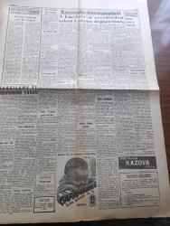 Dünya Gazetesi - 14 Mart 1961 - Kuyruk Deyip Te Geçmeyin Yazan Falih Rıfkı Atay Köşe Yazısı - Karşılama Ve Uğurlamalar Yasak - Masraflı Açılış Ve Temel Atma Törenleri De Yapılmayacak - Turan Emeksiz'in Cesedinden Çıkarılan Kurşun Değiştirilmiş - Kerkük'te Türklere Saldırıldı - Siyasi Faaliyetlere İzin Duruşma Bitince - Din İşlerinde Islahat Şimdi Yapılmalıdır - Beyazıt Meydanı İçin Bir Plan Daha - La Dolce Vita Yazan Lo Duca Yazı Dizisi - Uy Babo Karakışda Doğudan Gezi Notları Yazı Ve Fotoğraflar Fikret Otyam Yazı Dizisi - Tekelonya Cumhuriyeti Yazan Bedii Faik Yazı Dizisi - Memleket Sevgisi İle Bir Foto Montaj Vücut Gina Lollobrigida Baş Lydia Arepina'nın - Belinda Lee Roma'da İlgi Çekmek Peşinde Fotoğraf - DR. Çat Çizen Bozz- Roy Rogers Çizgi Roman - Burç Falı - Beşiktaş ve Galatasaray Büyük Maça Hazırlanıyor - Türkiye Basketbol Şampiyonası Yarın Akşam Başlıyor - Feriköy Hakem Muvahhit Afir'i Mahkemeye Verdi - Fenerbahçe Kulübü Sözcüsü Faruk Ilgaz Hakemleri İtham Etti - Spor Toto