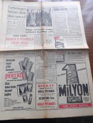 Son Havadis Gazetesi - 26 Ekim 1965 - Sevinelim Mi Üzülelim Yazan Mümtaz Faik Fenik Köşe Yazısı - Hizmet Kabinesi Kuruluyor - Süleyman Demirel Bizim Usullerimiz Tamamen Demokratiktir Dedi - İstanbul Üniversitesi Rektör Seçiminde En Güçlü Namzet Dr. Halit Ziya Konuralp - Bakanların Listesi Bugün Cemal Gürsel'e Verilecek - Mahkemede Güler Gürses'in Şakır şakır Atarım Plağını Çalıp Dinlediler Fotoğraf - Uzayda Buluşma İkizlerin Uçuşu Geri Bırakıldı - Demirel Başbakan Yazan Orhan Seyfi Orhon Köşe Yazısı - Ziya Gökalp'ın 41. Ölüm Yılı -  Bizans Casusu Batu'nun Maceraları Yazan Ve Çizen Yurdagün Göker - Tarihte Bugün Patrona Halil Öldürüldü - Sultan Aziz'in Başpehlivanı Kavasoğlu Yazan Meydancı - Tiyatro Konusunda Haşim İşcan Tezada Düşüyor - Futbolcu Metin Oktay'ın Rol Aldığı Film Taçsız Kral Fotoğraf - Ajda Pekkan Ayten Kaçmaz Fotoğraf - James Bond Bulgar Rakibiyle Karşılaşacak - Şükrü Gülesin'in Jübilesi İçin Lazio Takımı Tam Kadro Geliyor - Fenerbahçe Dinamo Maçı 4  ve 13 Kasım'da