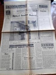 Son Havadis Gazetesi Kupürü - 10 Ocak 1966 - Mübarek Ramazan Yazanlar Selahattin Şar ve Yusuf Ziya İnan - Büyük İslam Bilginleri Hammer'e Işık Tutan Bilgin Tarihçi Ali Efendi 1541 1600 - Mukaddes Emanetler Hırka-i Saadet Dairesi - Peygamberimizin Kutsal Hatıra Ve Eşyalarının Bulunduğu Özel Dairenin Kapısı Görülüyor Foto İsmet Taşkurt - Hazreti Muhammed'in Büyük Sözleri Derleyen M. Ş. Alaybeyoğlu Yazı Dizisi - Fani İnsan Ve Peygamber - Hristiyan Propagandacıları Ve Cevaplarımız Yazı Dizisi - İslamiyet Esirliğe Son Verdi - Her Gün Ünlü Bir Savaş - İstanbul Fethediliyor 29 Mayıs 1453 Salı - Ritm Ve Melodi Yazan Rauf Tamer - Dostluk Üzerine Kurulan Orkestra Yavuz Özışık Ve Arkadaşları Uğurtan Günal ve Güngör Uyguner Fotoğraf - Napoli Asıllı Amortisör Angelo Hem Ahçı Hem Şarkıcı - Her Şeyin Bir Can Noktası Hazırlayan Dr. Cavit Göncer - İstanbul'da Sinema Tiyatro Programı - Duyduklarımız Gördüklerimiz - Bulmaca - Otelde Hortlak Var Çizgi Roman - İstanbul Ankara İzmir Adana Radyosu Programı