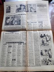 Son Havadis Gazetesi Kupürü - 10 Ocak 1966 - Mübarek Ramazan Yazanlar Selahattin Şar ve Yusuf Ziya İnan - Büyük İslam Bilginleri Hammer'e Işık Tutan Bilgin Tarihçi Ali Efendi 1541 1600 - Mukaddes Emanetler Hırka-i Saadet Dairesi - Peygamberimizin Kutsal Hatıra Ve Eşyalarının Bulunduğu Özel Dairenin Kapısı Görülüyor Foto İsmet Taşkurt - Hazreti Muhammed'in Büyük Sözleri Derleyen M. Ş. Alaybeyoğlu Yazı Dizisi - Fani İnsan Ve Peygamber - Hristiyan Propagandacıları Ve Cevaplarımız Yazı Dizisi - İslamiyet Esirliğe Son Verdi - Her Gün Ünlü Bir Savaş - İstanbul Fethediliyor 29 Mayıs 1453 Salı - Ritm Ve Melodi Yazan Rauf Tamer - Dostluk Üzerine Kurulan Orkestra Yavuz Özışık Ve Arkadaşları Uğurtan Günal ve Güngör Uyguner Fotoğraf - Napoli Asıllı Amortisör Angelo Hem Ahçı Hem Şarkıcı - Her Şeyin Bir Can Noktası Hazırlayan Dr. Cavit Göncer - İstanbul'da Sinema Tiyatro Programı - Duyduklarımız Gördüklerimiz - Bulmaca - Otelde Hortlak Var Çizgi Roman - İstanbul Ankara İzmir Adana Radyosu Programı