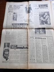 Son Havadis Gazetesi - 17 Ocak 1967 - Temyizdeki Rüşvet Olayı Yazan Mümtaz Faik Fenik Köşe Yazısı - Savcılık Eski Emniyet Müdürü Ahmet Demir Hakkında Tahkikat Açtı - Şiddetli Tipi Hayatı Felce Uğrattı 8 Kişi Donarak Öldü - Başbakan Süleyman Demirel Ankara'ya Döndü - Turhan Feyzioğlu Bülent Ecevit'e Ağır Cevap Verdi Rejime Kastedenlerin Karşısında Birleşmeliyiz- Büyü Yapan Musevi Abraham Marzuhi 2 Yıl Ceza Aldı - Gülbeyaz Yazan Ragıp Şevki Yeşim Yazı Dizisi - Hz. Ali Ve Suffin Muharebeleri Hazırlayan Yusuf Ziya İnan Yazı Dizisi - Aradığım İnsan Yazan Perihan Parla Yazı Dizisi -  Fezada Savaş Çizgi Roman - Kara Sinan'ın Yeni Macerası Bir Elmanın Yarısı Çizen Yücel Köksal  - Cibali Karakolu - Adı Aylin Namı Diğer Türkan Şoray Ve Ediz Hun Fotoğraf - İslam'ın Dört Halifesi Yazan Zuhuri Danışman Yazı Dizisi - Milli Futbolculara İzin Verilmeyince Fenerbahçe Spor Toto Turnuvasından Çekildi - Şampiyonluğa Gidiyoruz Diyen Adnan Süvari Gegiç'ij Hücum Taktiği Hatalı İdi Dedi - Haftanın Takımı