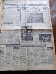 Akşam Gazetesi - 22 Şubat 1967 - İhtilalci Milli Devrim Ordusu Teşkilatı Başkanı Mucip Ataklı'dır - Film Yıldızı Salih Güney Nevin Sarıoğlu'nu Eve Kapatmış - Marlon Brando Otel Borcunu Amerika'da Verecek - Kıbrıs Ve Barzani Konusunda Irak'la Görüşüldü - Karadeniz Üniversitesinde Süresiz Boykot Var - Milli Takım Ve Galatasaray'ın Efsane İsmi Turgay Şeren Evlendi Fotoğraf - İstanbul Valisi Vefa Poyraz Belediyeyi Suçladı - Dağlar Benimdir Yazan ve Çizen Suat Yalaz - Sayın Sunay Siz A.P. li Değilsiniz Yazan Çetin Altan Köşe Yazısı - Beynelmilel Köpek Sergisi - Elizabeth Taylor Ve Richard Burton Oscar'a Aday Gösterildi - Şehzade Bayazıt İran'da Yazan Ve Çizen Ratip Tahir Burak - Aşk Meleği Çizen Ethem Çalışkan - Avrupa'da Yasak Aşklar Celalettin Çetin Yazıyor - Yayın Dünyası Köşesi - Türk Edebiyatında Hikaye Ve Roman - Berlin Ve Münih Yazan Haldun Taner - Türkiye İrlanda Maçı Saat 15.00 de Başlayacak Maçı Radyo Yayınlayacak - Milli Takımımız Bugün 122. Maçını Oynuyor - İrlanda'da Cantwell