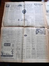 Akşam Gazetesi - 22 Şubat 1967 - İhtilalci Milli Devrim Ordusu Teşkilatı Başkanı Mucip Ataklı'dır - Film Yıldızı Salih Güney Nevin Sarıoğlu'nu Eve Kapatmış - Marlon Brando Otel Borcunu Amerika'da Verecek - Kıbrıs Ve Barzani Konusunda Irak'la Görüşüldü - Karadeniz Üniversitesinde Süresiz Boykot Var - Milli Takım Ve Galatasaray'ın Efsane İsmi Turgay Şeren Evlendi Fotoğraf - İstanbul Valisi Vefa Poyraz Belediyeyi Suçladı - Dağlar Benimdir Yazan ve Çizen Suat Yalaz - Sayın Sunay Siz A.P. li Değilsiniz Yazan Çetin Altan Köşe Yazısı - Beynelmilel Köpek Sergisi - Elizabeth Taylor Ve Richard Burton Oscar'a Aday Gösterildi - Şehzade Bayazıt İran'da Yazan Ve Çizen Ratip Tahir Burak - Aşk Meleği Çizen Ethem Çalışkan - Avrupa'da Yasak Aşklar Celalettin Çetin Yazıyor - Yayın Dünyası Köşesi - Türk Edebiyatında Hikaye Ve Roman - Berlin Ve Münih Yazan Haldun Taner - Türkiye İrlanda Maçı Saat 15.00 de Başlayacak Maçı Radyo Yayınlayacak - Milli Takımımız Bugün 122. Maçını Oynuyor - İrlanda'da Cantwell
