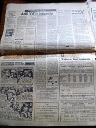 Akşam Gazetesi - 14 Eylül 1968 - Cemal Gürsel'in Ölüm Yıldönümünde Fahri Özdilek İmzası İle Milli Birlik Komitesi Bir Bildiri Yayınladı - 27 Mayıs'tan Yeteri Kadar Ders Alınmadı - Doktor Faruk Ayanoğlu Törenle Dün Toprağa Verildi - Doktor Faruk Ayanoğlu'nun Bütün Hayatını Kurtardıları Oradaydı Fotoğrafı - Kürdistan Dosyası Yarın Açıklıyoruz - Süleyman Demirel Memleketi İleri Götürecek Fikirlerden Korkmayınız Dedi - Aktör Danyal Topatan Vergi Borcundan Yargılandı - Polis Hippy Ve Beatniklere Nazik Davranacak - Karaoğlan Yazan Ve Çizen Suat Yalaz - Mutlak Fakirleşme Oran Olarak Fakirleşme Yazan Çetin Altan Köşe Yazısı - Cihan Pehlivanı Kara Ahmet Yazan Ve Çizen Ratip Tahir Burak - Müzik Yazan Levent Lir - Özdemir Erdoğan Show'lara Başlıyor - Selçuk Ural Sinemaya Geçti - Füsun Önal'a 10 Soru - Şöhret John Lennon'un Başına Vurdu - Elvis Presley - Fenerbahçe Dikkat Manchester City Karşısında En Büyük Rakibiniz Seyircidir - Galatasaray'ı Adana'da Dayak Değil Mağlubiyet Bekliyor