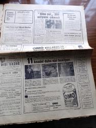 Akşam Gazetesi - 14 Eylül 1968 - Cemal Gürsel'in Ölüm Yıldönümünde Fahri Özdilek İmzası İle Milli Birlik Komitesi Bir Bildiri Yayınladı - 27 Mayıs'tan Yeteri Kadar Ders Alınmadı - Doktor Faruk Ayanoğlu Törenle Dün Toprağa Verildi - Doktor Faruk Ayanoğlu'nun Bütün Hayatını Kurtardıları Oradaydı Fotoğrafı - Kürdistan Dosyası Yarın Açıklıyoruz - Süleyman Demirel Memleketi İleri Götürecek Fikirlerden Korkmayınız Dedi - Aktör Danyal Topatan Vergi Borcundan Yargılandı - Polis Hippy Ve Beatniklere Nazik Davranacak - Karaoğlan Yazan Ve Çizen Suat Yalaz - Mutlak Fakirleşme Oran Olarak Fakirleşme Yazan Çetin Altan Köşe Yazısı - Cihan Pehlivanı Kara Ahmet Yazan Ve Çizen Ratip Tahir Burak - Müzik Yazan Levent Lir - Özdemir Erdoğan Show'lara Başlıyor - Selçuk Ural Sinemaya Geçti - Füsun Önal'a 10 Soru - Şöhret John Lennon'un Başına Vurdu - Elvis Presley - Fenerbahçe Dikkat Manchester City Karşısında En Büyük Rakibiniz Seyircidir - Galatasaray'ı Adana'da Dayak Değil Mağlubiyet Bekliyor