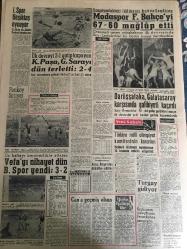 YENİ SABAH GAZETESİ 1 ŞUBAT 1959 YIL :21 SAYI :7154---Kasım Gülek Ben vazifemi yaptım dedi ---Orta Anadolu Ovaları da sel tehdidi altında --Bir Gençlik Vekaleti Kurulması İsteniyor ---440 Milyon dolarlık dış borçlar taksite bağlandı ---Eski Amerikan Elçisi Mc Ghee İstanbul da --PER uçağını kaçıranlar dün şehrimize getirildi --Gümrüklerde ,hangi malların tevzi dışı bırakıldığı bilinmiyor ---5 Yaşında bir çocuk polisin elinde kaldı ---Bir Komünist uşağının savurduğu hezeyanlar ---Ayak bastı parası :Siyavuşgil ---İstanbul Rehberi ---Albay A.Arif iddia ediyor :Kasım ı ben başvekil yaptım --Edebiyat Fakültesine 480 talebe alınacak ---Rus Atom Şehrinin Esrarı Çözüldü---I.Spor Beşiktaş oynuyor --Modaspor Fenerbahçe yi 67-60 mağlup etti --K.Paşa ,Galatasaray ı dün terletti :2-4---Darüşşafaka Galatasaray karşısında  galibiyeti kaçırdı --Vefa yı nihayet dün B.Spor yendi :3-2---Türkiye milli olimpiyat komitesinin kararları ---Kızlararası voleybolda Fenerbahçe şampiyon ---