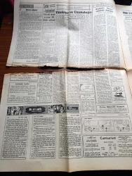 Cumhuriyet Gazetesi - 11 Eylül 1964 - Adalet Partisinde Başkanlık Meselesi Yazan Ecvet Güresin Köşe Yazısı - Abluka Yüzünden Kıbrıslı Türkleri Düştükleri Güç Durumdan Kurtarmak İçin Erenköy'e İhtiyaç Maddesi Çıkaracağız - Dışişleri Bakanı Feridun Cemal Erkin İttifakları Gözden Geçirme Konusunda Dikkatli Olmak Lazım Dedi - Kıbrıs'ta Türkler Arasında Gıdasızlıktan Salgın Hastalık Başgösterdi - Adalet Partisi Milletvekili Mahmut Rıza Bertan Bir Kazada Vefat Etti - Bir Acı Şarkı Yazan Cronin Yazı Dizisi - Bay Oscar Karikatür - İngiliz Sovyet Kredi Anlaşması Amerikada İyi Karşılanmadı - Paris'in Kralı Çizgi Roman - Perde Aralığından Yazan Nadir Nadi Köşe Yazısı - 200 Dolarla 40 Gün Avrupa Derleyen Haluk Durukal Yazı Dizisi - Rize Çayı - İşgalden Kurtuluşa İzmir'in Kanlı Günleri Yazan Doktor Şükrü Pamirtan Yazı Dizisi - Başkan Ulvi Yenal Galatasaray'ın Magdeburg'la Rövanş Maçı İçin Temkinli Konuştu - Panathinaikos AEK İdarecileri Politika İle Uğraşmıyoruz - Fenerbahçe Gençlerbirliği Maçı