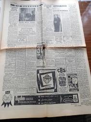 Cumhuriyet Gazetesi - 11 Eylül 1964 - Adalet Partisinde Başkanlık Meselesi Yazan Ecvet Güresin Köşe Yazısı - Abluka Yüzünden Kıbrıslı Türkleri Düştükleri Güç Durumdan Kurtarmak İçin Erenköy'e İhtiyaç Maddesi Çıkaracağız - Dışişleri Bakanı Feridun Cemal Erkin İttifakları Gözden Geçirme Konusunda Dikkatli Olmak Lazım Dedi - Kıbrıs'ta Türkler Arasında Gıdasızlıktan Salgın Hastalık Başgösterdi - Adalet Partisi Milletvekili Mahmut Rıza Bertan Bir Kazada Vefat Etti - Bir Acı Şarkı Yazan Cronin Yazı Dizisi - Bay Oscar Karikatür - İngiliz Sovyet Kredi Anlaşması Amerikada İyi Karşılanmadı - Paris'in Kralı Çizgi Roman - Perde Aralığından Yazan Nadir Nadi Köşe Yazısı - 200 Dolarla 40 Gün Avrupa Derleyen Haluk Durukal Yazı Dizisi - Rize Çayı - İşgalden Kurtuluşa İzmir'in Kanlı Günleri Yazan Doktor Şükrü Pamirtan Yazı Dizisi - Başkan Ulvi Yenal Galatasaray'ın Magdeburg'la Rövanş Maçı İçin Temkinli Konuştu - Panathinaikos AEK İdarecileri Politika İle Uğraşmıyoruz - Fenerbahçe Gençlerbirliği Maçı
