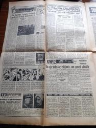 Cumhuriyet Gazetesi - 18 Eylül 1964 - Güvenlik Konseyi Kıbrıs İhtilafını Görüşmeye Devam Etti - İçişleri Bakanı Orhan Öztrak Yunan Uyrukluların İkamet Süresi Uzatılamaz Ve Uzatılmayacaktır Dedi - Makarios Yunan Kralının Düğününe Siyaset Karıştırdı - Toprak Reformu Tasarısı Bu Hafta Bakanlar Kurulunda Görüşülecek - Azapkapı'da Yarım Yonca Şeklinde Geçit Yapılıyor - Adalet Bakanı Sedat Çumralı Siyasi Af Yok Ama Hasta Mahkumlar Bırakılabilir - Gözlük Ve Çizme Yazan İlhan Selçuk Köşe Yazısı - Bir Acı Şarkı Yazan Cronin Yazı Dizisi - Fidel Castro Batırılan İspanyol Gemisinin Sorumluluğunu Amerika'ya Yüklüyor - Bay Oscar Karikatür - Profesör Nimbüs'ün Maceraları Çizgi Roman  - Perde Aralığından Yazan Nadir Nadi Yazı Dizisi -  Balkan Melodileri Festivali - Türk Solisti Tülay German Fotoğraf- Hollanda'daki Maçtan Sonra Fenerbahçeliler Tartaklandı - Fenerbahçe Kulüp Başkanı İsmet Uluğ Maç Tekrarlanacak Dedi - Galatasaray Aufbau'yu Kupadan Silemedi 1 1 - Avrupa Şampiyon Kulüpler Kupa Galipleri