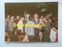 Antalya,Alanya FOTOĞRAFI, ORİJİNAL, 17 x 13 cm EBADINDA - ANTALYA'DA ŞEHİT CENAZESİNDE BAYRAK GERGİNLİĞİ YAŞANIRKEN ÇEKİLEN BİR FOTOĞRAF, 30 EKİM 1992