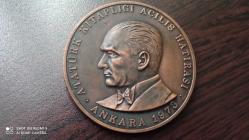 YAPI VE KREDİ BANKASI; CUMHURİYETİ'N 50. YIL ANISINA ATATÜRK KİTAPLIĞI AÇILIŞ HATIRASI - ANKARA 1973