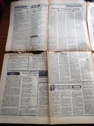 Ulus Gazetesi - 30 Ocak 1967 - Genel Sekreterin Gezisi Yazan Cihad Baban Köşe Yazısı - Yassıada Hikayeleri Yazan Salahattin Hakkı Esatoğlu Köşe Yazısı - Bülent Ecevit Hatay'da Kalabalığa Konuştu Fotoğraf - Bülent Ecevit Biz Politikamızda Teşkilatları Beraberiz - İsmet İnönü Üç Astronot'un Ölümünden Dolayı Üzüntüsünü Amerikan Büyükelçisine Bildirdi - Türkiye Din Görevlileri Birliği Kuruluyor - Karanlık Oda Yazan Hadley Chase Yazı Dizisi - Cezayir Türkiye'den Buzdolabı İstiyor - Can Pazarı Yazan Cemalettin Ünlü Yazı Dizisi - Başkan Kennedy'yi Kim Öldürdü Yazan Edward Jay Epstein Yazı Dizisi - Türkiye Basketbol Ligi'nde Galatasaray 56 Muhafızgücü 54 - Türkiye İşçi Partisi Bir Bildiri İle Orgeneral Cemal Tural'a Çattı - Ağır Siklet Boks Şampiyonu Cassius Clay Terrell'i Yenerse Patterson İle Karşılaşacak - Apollo 1 Ay Gemisinin Yanık Enkazında İncelemeleri Başlanmıştır - Çin Türkistan'ında Kanlı Savaşlar Şiddetlendi - Amerikalı Ermeniler Türkiye İle Uğraşmaktan Vazgeçmiyorlar