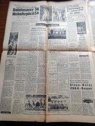 Ulus Gazetesi - 30 Ocak 1967 - Genel Sekreterin Gezisi Yazan Cihad Baban Köşe Yazısı - Yassıada Hikayeleri Yazan Salahattin Hakkı Esatoğlu Köşe Yazısı - Bülent Ecevit Hatay'da Kalabalığa Konuştu Fotoğraf - Bülent Ecevit Biz Politikamızda Teşkilatları Beraberiz - İsmet İnönü Üç Astronot'un Ölümünden Dolayı Üzüntüsünü Amerikan Büyükelçisine Bildirdi - Türkiye Din Görevlileri Birliği Kuruluyor - Karanlık Oda Yazan Hadley Chase Yazı Dizisi - Cezayir Türkiye'den Buzdolabı İstiyor - Can Pazarı Yazan Cemalettin Ünlü Yazı Dizisi - Başkan Kennedy'yi Kim Öldürdü Yazan Edward Jay Epstein Yazı Dizisi - Türkiye Basketbol Ligi'nde Galatasaray 56 Muhafızgücü 54 - Türkiye İşçi Partisi Bir Bildiri İle Orgeneral Cemal Tural'a Çattı - Ağır Siklet Boks Şampiyonu Cassius Clay Terrell'i Yenerse Patterson İle Karşılaşacak - Apollo 1 Ay Gemisinin Yanık Enkazında İncelemeleri Başlanmıştır - Çin Türkistan'ında Kanlı Savaşlar Şiddetlendi - Amerikalı Ermeniler Türkiye İle Uğraşmaktan Vazgeçmiyorlar