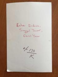 GÖNÜL YAZAR'IN KIZI YASEMİN SİMAVİ'NİN DOĞUM GÜNÜNDEN ORİJİNAL 5'Lİ FOTOĞRAF SETİ - 18 x 12 cm EBADINDA - SİYAH & BEYAZ - GÖNÜL YAZAR'IN KIZI YASEMİN SİMAVİ'NİN 1970'LERDEKİ BİR DOĞUM GÜNÜNDE EVLERİNE DAVET ETTİKLERİ SEYYAL TANER ve BAHAR ERDENİZ'İN DE YER ALDIĞI KONUKLARLA DOĞUM GÜNÜ KUTLAMASI YAPARKEN ÇEKİLMİŞ 5 FARKLI HATIRA FOTOĞRAFI. GÖNÜL YAZAR KIZI YASEMİN'LE BARBEKÜDE KÖFTE PİŞİRİRKEN ve DOĞUM GÜNÜ PASTASINI ÜFLERKEN ve GÖNÜL YAZAR'IN SEYYAL TANER ve BAHAR ERDENİZ'LE İÇKİ İÇERKEN ÇEKTİRDİĞİ ÇOK ÖZEL BİR KARE, DÖNEMİNE AİT ORİJİNAL BASIM FOTOĞRAFLAR, ÖZEL ARŞİV