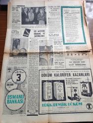 Milliyet Gazetesi - 17 Ocak 1966 - Bayan Gandi'ye Başbakanlık Teklif Edildi -  Sinema Oyuncusu John Mills ve Ailesi Sinemaya Gidiyor Fotoğraf - Ramazan Davulu Bir Mesele Oldu - Mimarlar Ayasofya Müze Kalmalı Dedi - THY'nin Art Uçağı Havadayken Yangın Tehlikesi Geçirdi - Langırt Faciası Yazı Suat Arın - İstanbul'da Yeni 2 Tıp Fakültesi Açılıyor - Kur'an'ı Kerim'den İlhamlar Yazan Behçet Kemal Çağlar - Türk Demir Döküm Fabrikaları - Abdülcanbaz'ın Maceraları Çizen Turhan Selçuk - Çarpıntı Yazan Françoise Sagan Yazı Dizisi - Murat Davman Casuslara Karşı Yazan Ümit Deniz Yazı Dizisi  - Atatürk Bir Milletin Yeniden Doğuşu Yazan Lord Kinross Çeviren Murat Belge Yazı Dizisi - Olaylar ve İnsanlar Hazırlayan Hasan Pulur - Adana Bölge Tiyatrosu Açılıyor - Rıfat Ilgaz -  Hababam Sınıfı - Yaşar Kemal'in Tenekesi Gülriz Sururi  Engin Cezzar Tiyatro Topluluğu Sahnesinde - Beşiktaş Şampiyon - Lider Bursaspor Beylerbeyini 2 0 Yendi -Şampiyon Kulüpler Turnuvası İçin Orhan Şeref Apak Yeni Teklif Yapacak