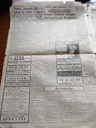 Cumhuriyet Gazetesi - 25 Birincikanun ( Aralık) 1941 - Winston Churchill Washington'da Yazan Yunus Nadi Köşe Yazısı - Buğday Koruma Vergisi Kalktı - Dünkü Mecliste Başvekilimiz Refik Saydam Ve Üç Vekil İzahat Verdiler - Şark Cephesinde Gördüklerim Yazan Emekli General H. Emir Erkilet Yazı Dizisi - Ticaret Vekili Mümtaz Ökmen - Ziraat Vekili Muhlis Erkmen - Maliye Vekili Fuad Ağralı - Japon Harb Tebliği Wake Adası 2 Gün Evvel Zaptedildi - Avrupa'nın Müstakbel Nizamı Papa Pie Bir Mesaj Neşretti - Hamlet Davasında Hukuki Bir Hadise- Şark Cephesinde Harekat Ruslar Külli Kuvvetlerini Harbe Sürdü - Türk Basınının 50. Yıldönümü - Yılbaşı Ve Bayram Şerefine Türkçe Sözlü Mihracenin Kızı El Hamra'da - Küçük Hikâye Kırlangıçlar Yazan Nuri Refik - Cumhuriyet'in Edebi Romanı Karanfilli Kadın Yazan Cronin Yazı Dizisi - Hong Kong'ta İngiliz Mukavemeti - Deva Ağrı Kesici - Bulmaca - Arkın Saatleri - Singer Saat Mağazaları - Borsa - Doktor İhsan Sami - Afrika'da Alman Kumandanı General Rommel Fotoğraf