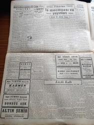 Cumhuriyet Gazetesi - 6 Birincikanun (Aralık) 1942 - Kavga Ve İdrak Köşe Yazısı - Çorum'da Felaket Osmancık Nahiyesinde Ve Civarında Zelzele Büyük Zararlara Sebep Oldu - Şark Cephesinde Çok Şiddetli Muharebeler - Napoliye Ağır Bir Hava Baskını - Winston Churchill'in Yeni Beyanatı Afrika'da Daha Çetin Muhabereler Olacak - Milli Şefimiz İsmet İnönü'nün Mülkiyelilere İltifatları - Sovyet Harp Tebliği Stalingrad Çevresinde 12 Kadar Köy İşgal Edildi - Alman Harp Tebliği Kalmuklar Bozkırlarında Kıtalarımız Düşmanın Verilerine Doğru İlerlemektedir - Rus Taarruzları Yazanlar Emekli General H. Emir Erkilet Yazı Dizisi - Afrika Şimalinde Karaya Çıkarılan Amerikan Askerlerine Yemek Tevzi Edilouor- Haftanın Şakaları Yazan Burhan Felek - Kaçak Sigara Ve İçkiler - Yeni Ekmek Karneleri - Küçük Hikâye Küçük Kalp Yazan Nuri Refik - İş Mecmuası Ve Yayınları Yazan Profesör M. Şekib Tunç - Tunus Harbi Yazan Ömer Rıza Doğrul Köşe Yazısı - Şarlo Charlie Chaplin  Akşam Saat Türkiye'ye Hitaben Konuşma Yapacak