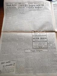 Cumhuriyet Gazetesi - 7 Birincikanun (Aralık) 1942 -  Berline Göre Sovyetlerin Büyük Taarruzu Akim Kaldı - Harbiyenin 318 Mezunları - Alman Harp Tebliği Don Volga Arasında Düşmanın Bütün Hücumları Kanlı Kayıplarla Tardedildi - Beykoz Fenerbahçe Maçını Fenerbahçe 3  2  Kazandı Fotoğraf - Sovyet Harp Tebliği Stalingradın Cenubunda Almanların Mukabil Taarruzları Geri Atıldı Esir Alındı - Hollanda'ya Büyük Bir Hava Akını - Tunus'ta Muharebe Çok Şiddetli Bir Safhaya Girdi - Sofyada Tevkifat Şehirde Fevkalade Hal İlan Olunarak 500 Komünist Tutuldu - Çocuk Davası Yazan Kemal Saraçoğlu - En Doğru Rota Ve Türk'e Doğru Yazan Fazıl Ahmet Aykaç Yazı Dizisi - Okmeydanı İçin Bir Dava Açıldı Evkaf Arnavut Muhacirleri Buradan Çıkarmak İstiyor - CHP Vilayet Kongreleri Başladı - Amerika Ve Japonya'nın İlk Harb Yılı Yazan Ömer Rıza Doğrul Köşe Yazısı - Pearl Harbour'da Batan Gemiler Çıkarıldı - Ankara'da At Yarışları - Kar İzleri Örttü Yazan Henri Bordeaux Yazı Dizisi - Güneşin Kızı Yarın Akşam Sümer'de