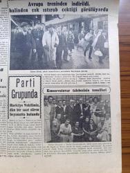 Cumhuriyet Gazetesi - 5 Mayıs 1943 - Yaylım Ateşi Yazan Nadir Nadi Köşe Yazısı - Tunus Ve Bizerte Şehirleri Tehlikede - Şeker Satışı Durduruldu - Askeri Vaziyet Matör Şehri Düştükten Sonra Yazan Emekli General H. Emir Erkilet Yazı Dizisi - Sofyada Fevkalade Tedbirler - Ekrem König Dün Ankara'ya Gönderildi - Hariciye Vekili Numan Menemencioğlu Bir Saat Süren Beyanatta Bulundu - Konservatuar Talebesinin Temsilleri Fotoğraf - İslam Ansiklopedisinde Çıkan Bir Makalenin Tenkidine Cevap Yazan Doktor A. Müfit Mansel - Vali Lütfi Kırdar Dün Mahkemede Şehadette Bulundu - İtalya'nın Cezalanması Yazan Ömer Rıza Doğrul Köşe Yazısı - Yabancı Kadın Filmi Bu Akşam Melek Sinemasında - Şüphe Kadıköy Opera Sinemasında - Utanıyorum Yazan Burhan Felek Köşe Yazısı - Çapamarka - Hasan Kuvvet Şurubu - Gripin - Singer Cep Saatleri - Frengi Ve Belsoğukluğuna Karşı Protejin - Bugünkü Radyo Programı - Borsa - Bulmaca