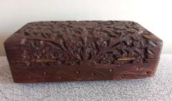 ORJJİNEL EL YAPIMI AHŞAP OYMA TAKI KUTUSU.  İKİNCİ EL KONDİSYON YÜKSEK KOLEKSİYONLUK