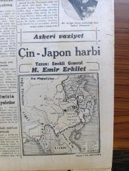 Cumhuriyet Gazetesi - 22 Mayıs 1943 - Meraka Değer Noktalar Yazan Nadir Nadi Köşe Yazısı - İngiliz Uçakları İtalya'da Da Büyük Bir Baraj Yıktılar - Millî Müdafaa İçin 120 Milyon Lira Fevkalade Tahsisat Verilecek - Şark Cephesinde Yaz Taarruzu - Japon Donanması Başkumandanı Amiral Yamamoto Öldü - İbrahim Sünuhi Arsan - Askeri Vaziyet Çin Japon Harbi Yazan Emekli General H. Emir Erkilet Yazı Dizisi -  Başvekil Şükrü Saracoğlu Tarafından Verilecek Ziyafet - Roosevelt'in Mesajı M. Davies Tarafından Staline Verildi - Suzan Güven'in İştirakiyle Büyük Saz Heyeti Yenikapı Sandıkburnunda - Profesör Schede Bugün Gidiyor - Tekerlek Raya Giriyor Yazan Feridun Osman Menteşoğlu - 9. Şarl'ın Kanlı Saltanatı Yazan Prosper Merimee Yazı Dizisi - Tissot Saat - Charlie Chan Mumyalar Müzesinde Bugün İpek Sinemasında - Blaupunkt 8 Lambalı Radyoları Gelmiştir - Bugünkü Radyo Programı - Borsa - Petrol Nizam Saç Bakımı Güzelliğin Birinci Şartıdır - Açık Arttırma İle Satış - Kavaklıdere Şarapları