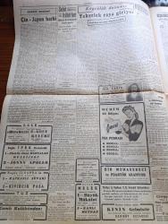 Cumhuriyet Gazetesi - 22 Mayıs 1943 - Meraka Değer Noktalar Yazan Nadir Nadi Köşe Yazısı - İngiliz Uçakları İtalya'da Da Büyük Bir Baraj Yıktılar - Millî Müdafaa İçin 120 Milyon Lira Fevkalade Tahsisat Verilecek - Şark Cephesinde Yaz Taarruzu - Japon Donanması Başkumandanı Amiral Yamamoto Öldü - İbrahim Sünuhi Arsan - Askeri Vaziyet Çin Japon Harbi Yazan Emekli General H. Emir Erkilet Yazı Dizisi -  Başvekil Şükrü Saracoğlu Tarafından Verilecek Ziyafet - Roosevelt'in Mesajı M. Davies Tarafından Staline Verildi - Suzan Güven'in İştirakiyle Büyük Saz Heyeti Yenikapı Sandıkburnunda - Profesör Schede Bugün Gidiyor - Tekerlek Raya Giriyor Yazan Feridun Osman Menteşoğlu - 9. Şarl'ın Kanlı Saltanatı Yazan Prosper Merimee Yazı Dizisi - Tissot Saat - Charlie Chan Mumyalar Müzesinde Bugün İpek Sinemasında - Blaupunkt 8 Lambalı Radyoları Gelmiştir - Bugünkü Radyo Programı - Borsa - Petrol Nizam Saç Bakımı Güzelliğin Birinci Şartıdır - Açık Arttırma İle Satış - Kavaklıdere Şarapları