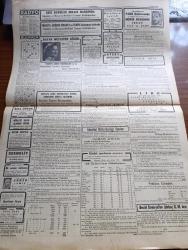 Cumhuriyet Gazetesi - 9 Temmuz 1943 - Eğer Bir Çıkarma Yapacaklarsa Yazan Nadir Nadi Köşe Yazısı - Milli Şef İsmet İnönü Merhum Doktor Refik Saydam'ın Kabrini Ziyaret Ettiler - Şarkta Muharebe Kızıştı - Bu Kadarı Rezalet Mersin'de Gelen Mete Vapurunda Külliyetli Kaçak Eşya Çıktı - Kopan Tünel Kayışı Tahlil Edilecek - Tramvay İdaresine Göre Kayışın Fennen Kopmaması Lazım Geliyordu O Halde Kaza Neden Oldu - İstanbul'a Bu Sene 78 Bin Ton Kömür Getirilecek - Ekmekler Dün Bozuk Çıktı - Askeri Vaziyet kürek Meydan Muharebesi Başladı Yazanlar Emekli General H. Emir Erkilet Yazı Dizisi - Atlatılan Felaketten Sonra Yeni Adapazarı Arifiyede Yapalım - Ali Canib Yöntem Profesör Oldu - Kadıköy Kızılay Hasanpaşa Dispanseri Menfaati İçin Emsalsiz Müsamere - Varlık Vergisi Tahsilatı - Köy Enstitülerine Gidecek Fakülte Talebeleri - Balkanlarda Çete Faaliyeti Artıyor - Hasan Kolonyası - Mücadele Ediyor Muyuz Yazan Burhan Felek Köşe Yazısı - Sarayburnu Park Gazinosunda Münir Nurettin Konseri Caz Ve Dans