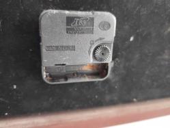 DEKORATİF MASA SAATİ KALEMLİK VE DUA YAZILI CAMİ TEMALI SAAT ÇALIŞMIYOR