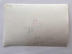 YEŞİLÇAM'IN EFSANESİ BELGİN DORUK'UN ORİJİNAL 3'LÜ FOTOĞRAF SETİ, 18 x 12 cm EBADINDA - BELGİN DORUK EVİNDE SAKSIDAKİ ÇİÇEĞİNE SARILIRKEN ve YANINA GELEN YAKININA SARILIRKEN ÇEKİLMİŞ 3 FARKLI KARE