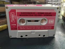 MODERN FOLK ÜÇLÜSÜ - AYŞEGÜL ALDİNÇ - DÖNME DOLAP - EUROVISION 81 - KASET [Türküola 1454 - Almanya baskısı]
