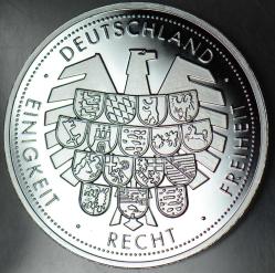 ALMANYA EYALETLER - BADEN-WÜRTTEMBERG 2013 MADALYON. HEIDELBERG ŞATOSU TEMALI. 40 mm KALIN BRONZ ÜSTÜ GÜMÜŞ KAPLAMA RENKLİ BAYRAKLI. PROOF BASKI KENDİ KAPSÜLÜNDE ÇİL KONDİSYON.