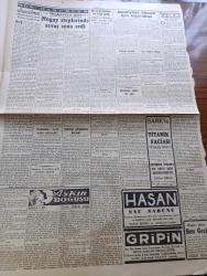 Cumhuriyet Gazetesi - 5 İkinciteşrin (Kasım) 1943 - Fransasız Avrupa Yazan Nadir Nadi Köşe Yazısı - İngiliz Hariciye Nazırı Mister Eden Kahireye Vardı - Kahire'de Görüşmelere Başlandı - Moskova'ya Göre Nogay Steplerinde Savaş Sona Erdi - Şark Cephesinden Resimler - Balkanlar Nasıl İstila Edilecek - Hakaret Davaları Karışık Bir Şekil Aldı - Bir Çok Gazetelerin Mahkemeye Gitmesine Sebep Olan Ali İhsan Sabis Davasının Ankara'ya Nakledilmesi İhtimali Var - Binden Fazla Amerikan Tayyaresi Gündüz Almanya'ya Hücum Ederek Büyük Hasarlar Yaptı - Hukuk Fakültesi Dekanı Sıddık Sami Onar - 2 Büyük Film Fırtınalar Hakimi Ve Mabudenin Kızı Taksim Sinemasında - Devamlı Sulh Arzusu Ve Bazı Mütefekkirler Yazan Profesör Doktor Hıfzı Veldet Köşe Yazısı - Aşkın Doğuşu Yazan Peride Celal Yazı Dizisi - Hak Hukuk Yazan Burhan Felek Köşe Yazısı - Bugünkü Radyo Programı - Arlon Saatleri - Uyuz Ve Deri Kaşıntılarını Dermoliv Çabuk Geçirir - Bugünkü Radyo Programı