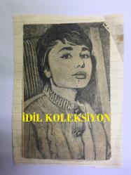 YEŞİLÇAM'IN EFSANESİ BELGİN DORUK'UN DERGİDEN KESİLME FOTOĞRAFI  14 x 9 cm EBADINDA - BELGİN DORUK'UN GENÇLİK YILLARINDAN BİR FOTOĞRAF