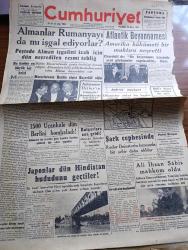 Cumhuriyet Gazetesi - 23 Mart 1944 - Bu Harbin En Büyük Bir Krizi Yazan Nadir Nadi Köşe Yazısı - Almanlar Romanya'yı Da Mı İşgal Ediyorlar - Alman İşgali Altındaki Macaristan'ın Yeni Başvekili Stojay Berlin'de Doktor Funk Ve Göbbels'le Konuşurken Fotoğraf - Antonescu Hitler'in Yanında - Almanlar Sofyadan Da Taleplerde Bulunmuşlar - Atlantik Beyannamesi Amerika Hükümeti Bir Muhtıra Neşretti - Churchill de Bu Beyanname Üzerinde Yeni Görüşmeler Yapılacaktır Diyor - Emekli General Ali İhsan Sabis Mahkum Oldu - Şark Cephesinde Ruslar Dniesterin Batısında Bir Şehir Daha Aldılar - Şekverenli Hüseyin Efe Hakkında Yazan İsmail Habib Sevük - Üstad Selim Sırrı Tarcan 70 Yaşında - Gönüle Ses Tiyatrosunda - Paşa'nın Karısı Kadıköy Süreyya Sinemasında - Marion'un Kalbi Yazan Vicki Baum Yazı Dizisi - Bugün Çıkan Akbaba Bütün Kıymetleri Toplamıştır - Chromekto Saç Boyası - Bugünkü Radyo Programı - Bulmaca - Borsa - İstanbul Şehir Tiyatrosunda Bu Akşam Yaprak Dökümü -Ürolog Operatör Doktor Kemal Çağlar