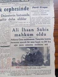Cumhuriyet Gazetesi - 23 Mart 1944 - Bu Harbin En Büyük Bir Krizi Yazan Nadir Nadi Köşe Yazısı - Almanlar Romanya'yı Da Mı İşgal Ediyorlar - Alman İşgali Altındaki Macaristan'ın Yeni Başvekili Stojay Berlin'de Doktor Funk Ve Göbbels'le Konuşurken Fotoğraf - Antonescu Hitler'in Yanında - Almanlar Sofyadan Da Taleplerde Bulunmuşlar - Atlantik Beyannamesi Amerika Hükümeti Bir Muhtıra Neşretti - Churchill de Bu Beyanname Üzerinde Yeni Görüşmeler Yapılacaktır Diyor - Emekli General Ali İhsan Sabis Mahkum Oldu - Şark Cephesinde Ruslar Dniesterin Batısında Bir Şehir Daha Aldılar - Şekverenli Hüseyin Efe Hakkında Yazan İsmail Habib Sevük - Üstad Selim Sırrı Tarcan 70 Yaşında - Gönüle Ses Tiyatrosunda - Paşa'nın Karısı Kadıköy Süreyya Sinemasında - Marion'un Kalbi Yazan Vicki Baum Yazı Dizisi - Bugün Çıkan Akbaba Bütün Kıymetleri Toplamıştır - Chromekto Saç Boyası - Bugünkü Radyo Programı - Bulmaca - Borsa - İstanbul Şehir Tiyatrosunda Bu Akşam Yaprak Dökümü -Ürolog Operatör Doktor Kemal Çağlar