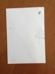 GÖNÜL YAZAR'IN ORİJİNAL 2'Lİ FOTOĞRAF SETİ - 13 x 9 cm EBADINDA - GÖNÜL YAZAR KATILDIĞI BİR ETKİNLİKTE MASADA ve SAHNEDE KONUŞURKEN ÇEKİLMİŞ 2 FARKLI KARE