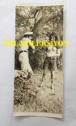 YILDIRIM GENCER'İN ORİJİNAL 3'LÜ FOTOĞRAF SETİ 24 x 18 cm, 18 x 12 cm ve 18 x 8 cm EBADINDA 3 ADET FOTOĞRAF - YILDIRIM GENCER ve ÜLKÜ ÖZEN 1971 YAPIMI ''ÇILGIN BAKİRELER'' İSİMLİ FİLMDE BİRLİKTE ROL ALDILAR, FİLMDEN 3 FARKLI KARE