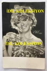 MERAL KÜÇÜKEROL'UN ORİJİNAL FOTOĞRAFI, 14 x 9 cm EBADINDA - MERAL KÜÇÜKEROL'UN STÜDYODA ÇEKTİRDİĞİ GÜZEL BİR FOTOĞRAF, FOTO EROL