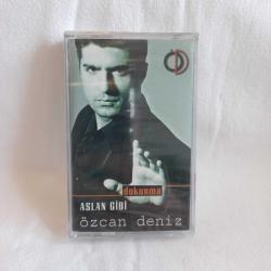 Özcan Deniz / Aslan Gibi & Dokunma - Jelatininde (Açılmamış) Kaset