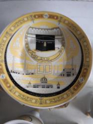 BAVARİAU FİNE QUALİTY JAPAN STYLE A.T.C DAMGALI KABE RESİMLİ Porselen Fincan Takımı 12 PARÇA AYAKLI ALTIN RENGİ VERMİYELİ