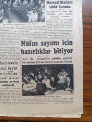Cumhuriyet Gazetesi - 20 Eylül 1945 - Prens Abdülilah Türk Köylüleri Arasında Fotoğrafı - Muhterem Misafirimiz Dün Hasanoğlan Köy Enstitüsünü Ziyaret Etti - İngiltere Hindistan'a Muhtariyet Veriyor - Paris İş Kongresine Gidecek Türk İşçisi Emin İnal - Brezilya'nın Milli Bayramı - Nüfus Sayımı İçin Hazırlıklar Bitiyor - Milletvekillerimiz Üsküdar Halkevinde Halkı Dinliyorlar Fotoğraf - Mareşal Stalin'in Sıhhi Durumu - Modern Kazanova Elhamra Sinemasında - Berlin Muhabiri Bu Akşam İpek Sinemasında - Cumhuriyet'in Anketi Günün Mevzularına Dair 10 Sual Anketi Yapan Fikret Adil - Milli Korunma Mahkemesi Yeni Hapis Kararları Verdi - Ciğerdelen Yazan Safiye Erol Yazı Dizisi - Büyük Sanatkar Zati Sungur Şenpark Bahçesinde - Sanatkar Güldürücü Şevki Şakrak Milli Sinemada - Ümit Dünyası Renkli Karikatür Çizen Cemal Nadir - Bugünkü Radyo Programı - Borsa - Ankara Şarabı Satışa Çıkarılmıştır - Stüdyo Açılıyor Her Akşam Mazhar Ve Arkadaşları - Çorlu Sonbahar Panayırı